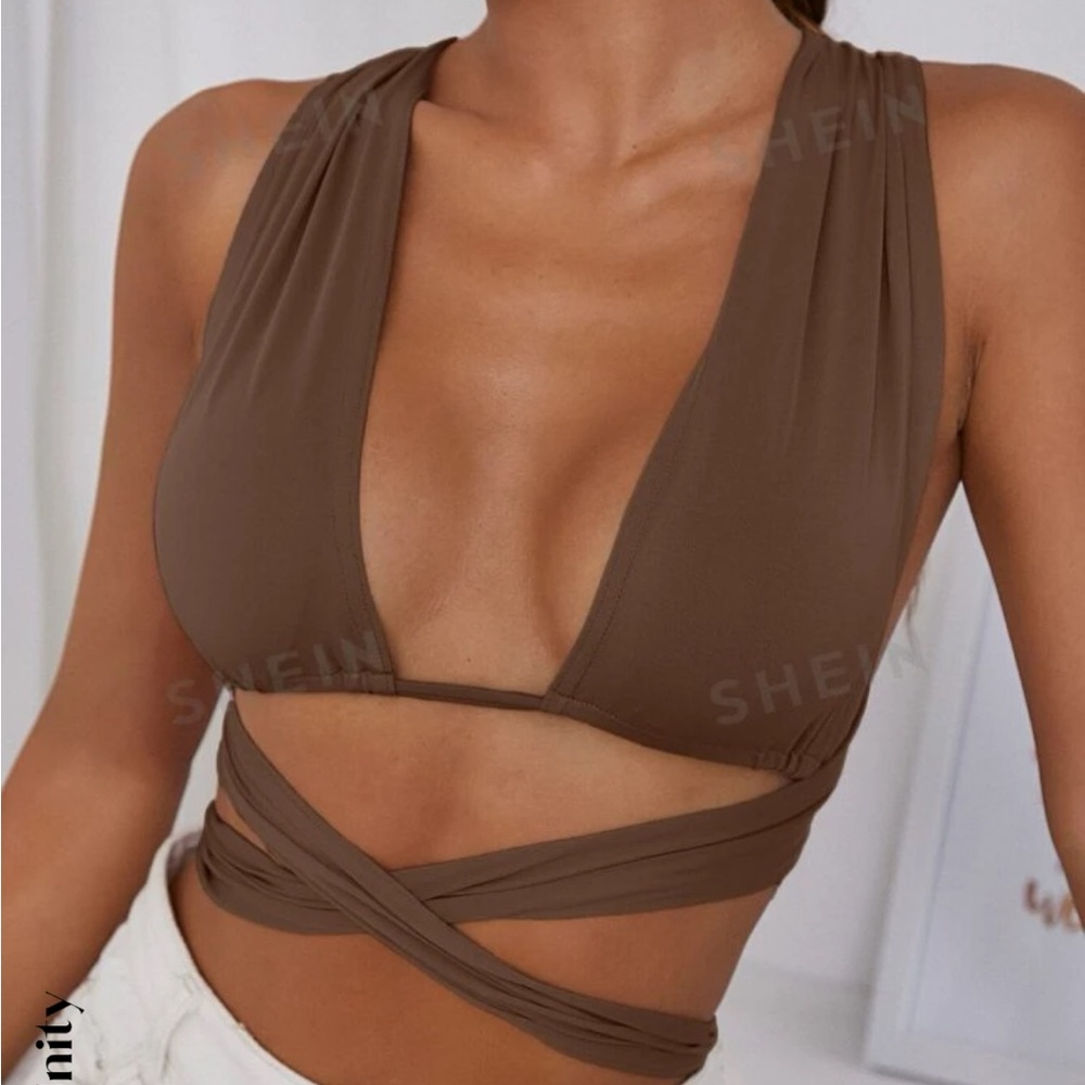 Tiny brown top 🤎